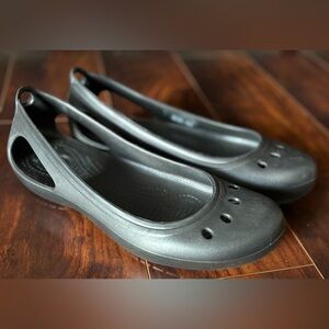 NEW CROCS Women's Black Cut-Out Flats
